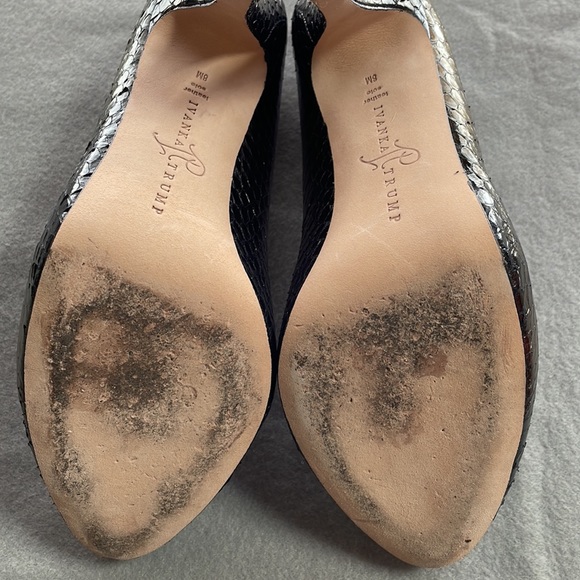 Ivanka Trump purple snake pumps - Picture 5 of 7